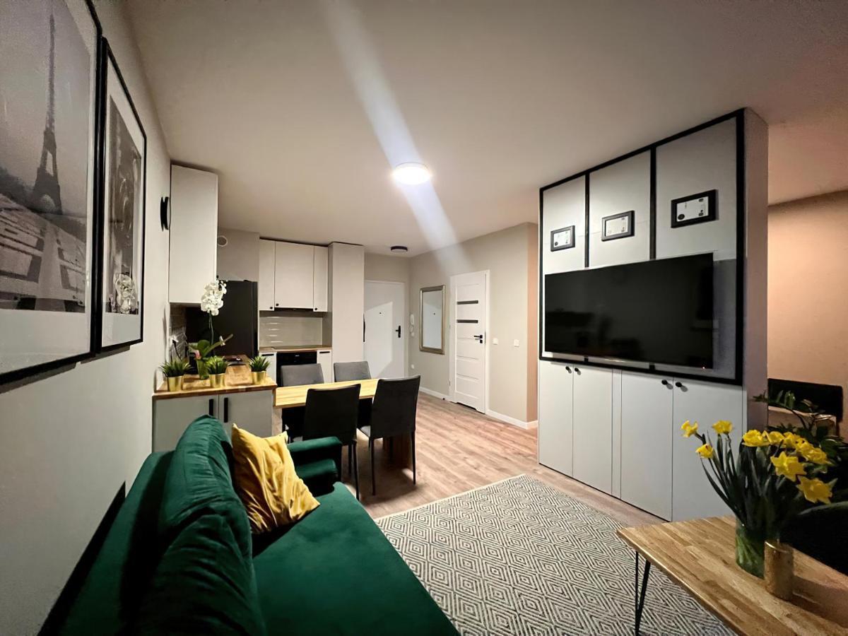 Milionowa 8 - Komfortowe Studio Z Garazem I Klimatyzacja Lódź Exterior foto